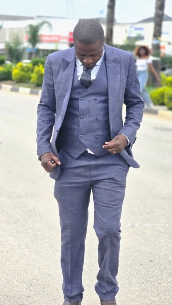 DJ Masomere engaging crowd